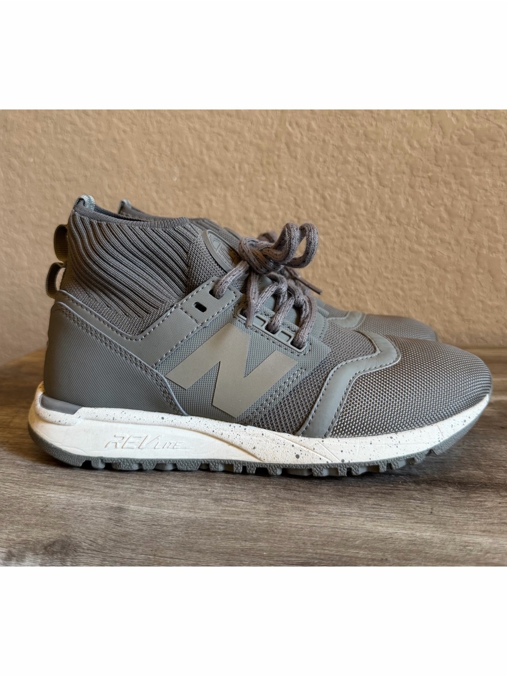 New Balance 247 Mid-Cut sneakers supportive Sock-like ribbed knit upper